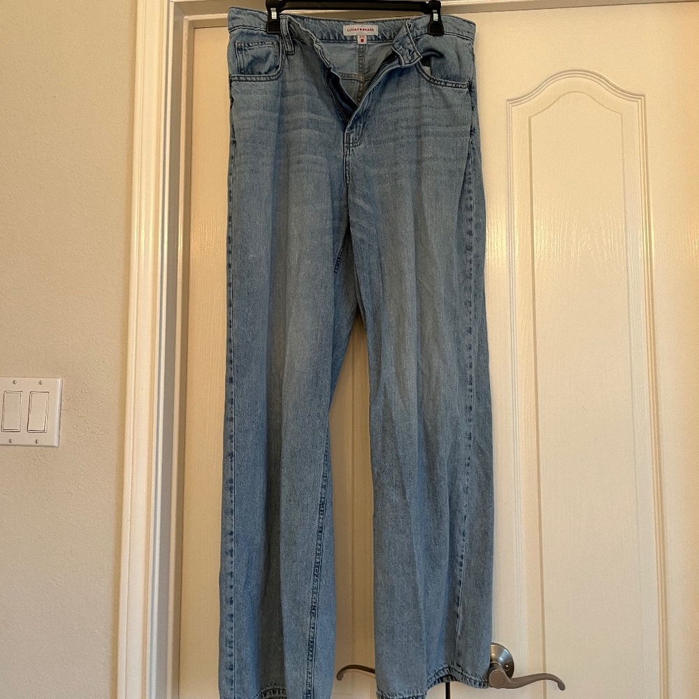 Lucky JEANS